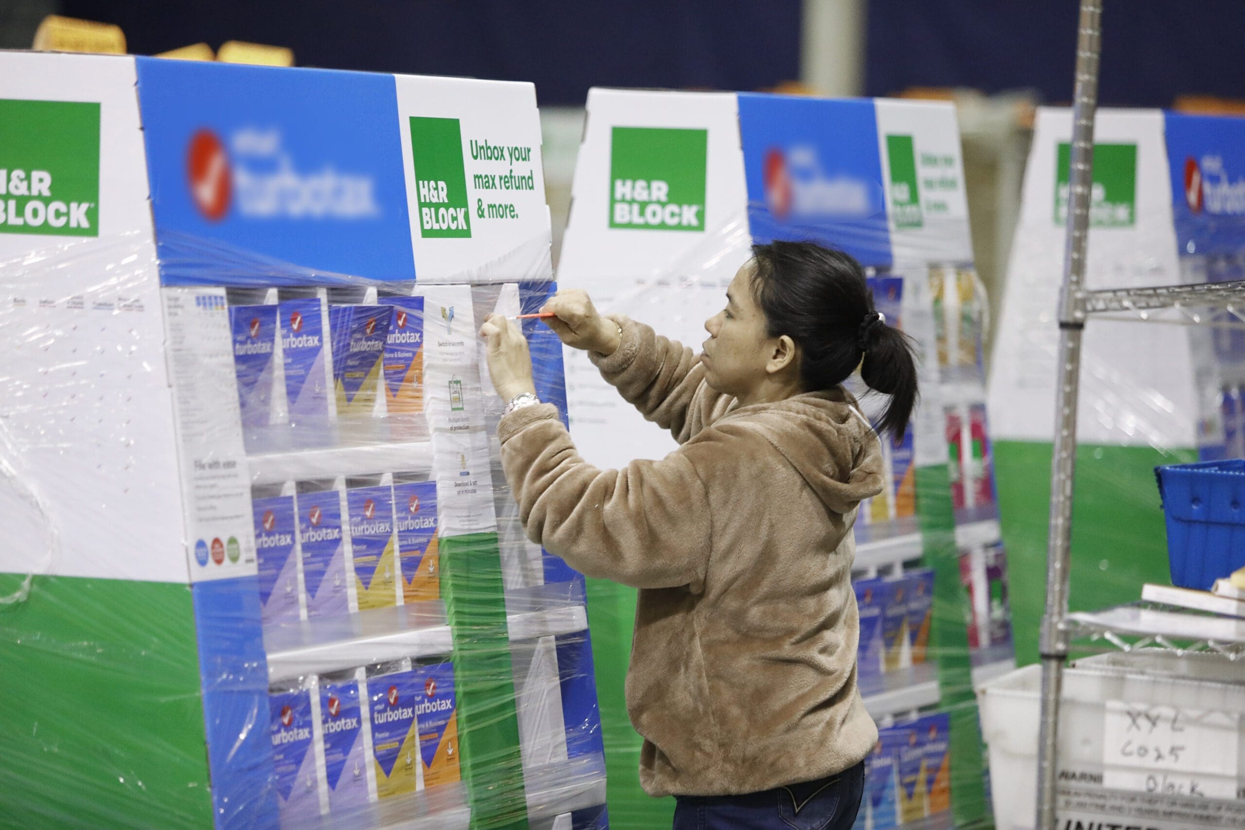 Display Assembly & Packout